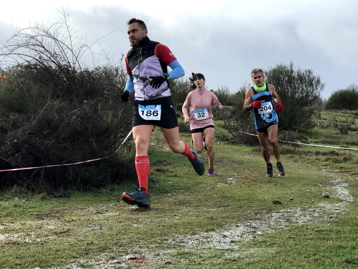 Fotos: Las mejores imágenes del Cross Navideño de Lorenzana