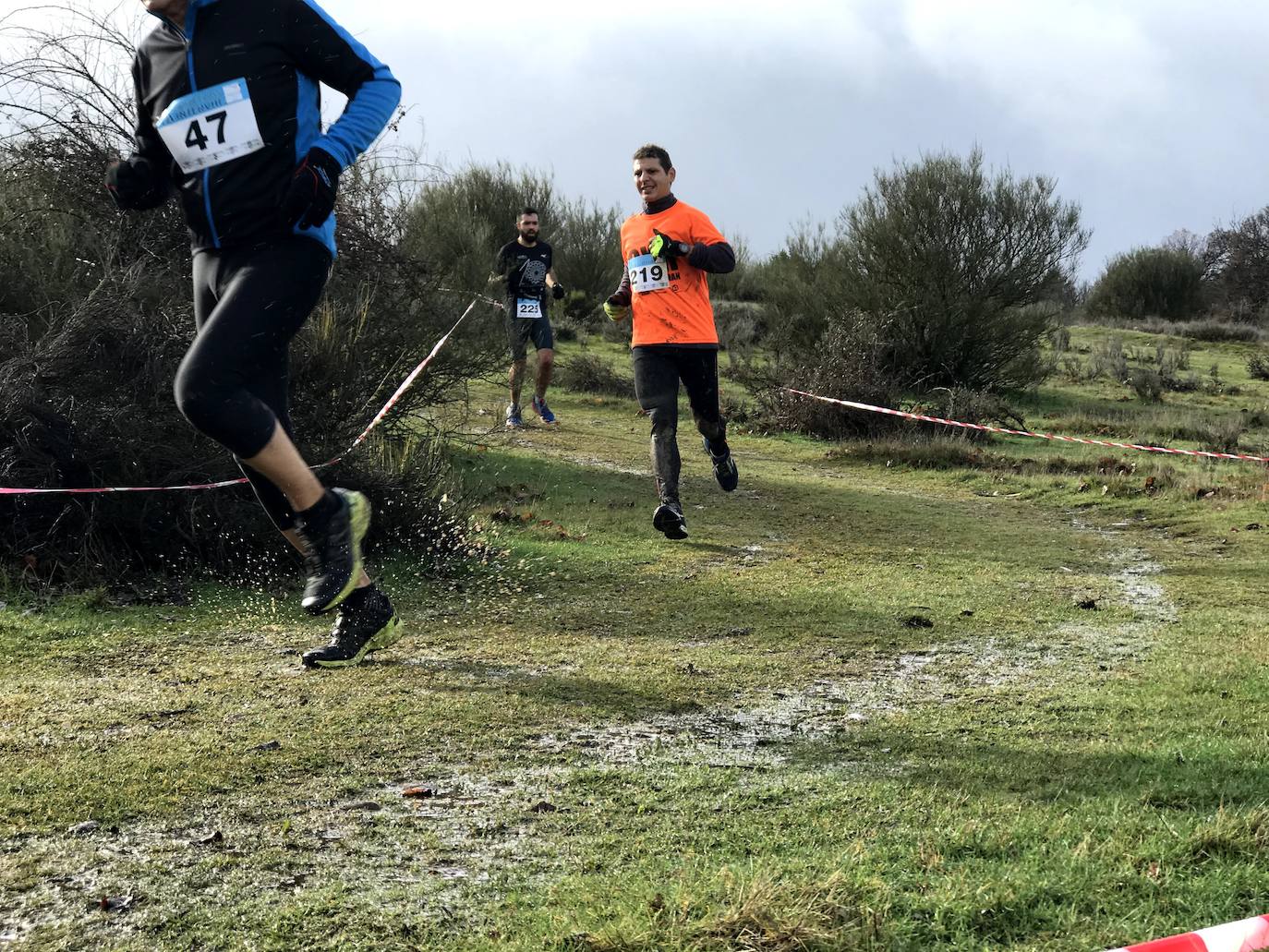 Fotos: Las mejores imágenes del Cross Navideño de Lorenzana