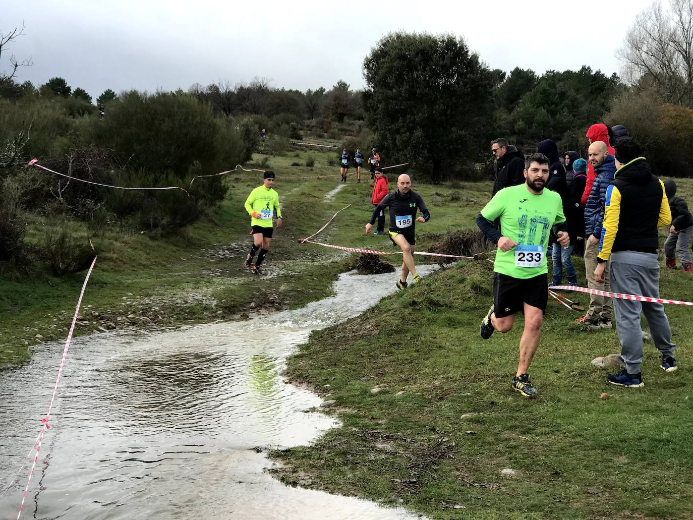 Fotos: Las mejores imágenes del Cross Navideño de Lorenzana