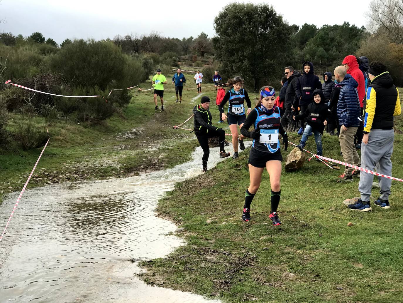 Fotos: Las mejores imágenes del Cross Navideño de Lorenzana