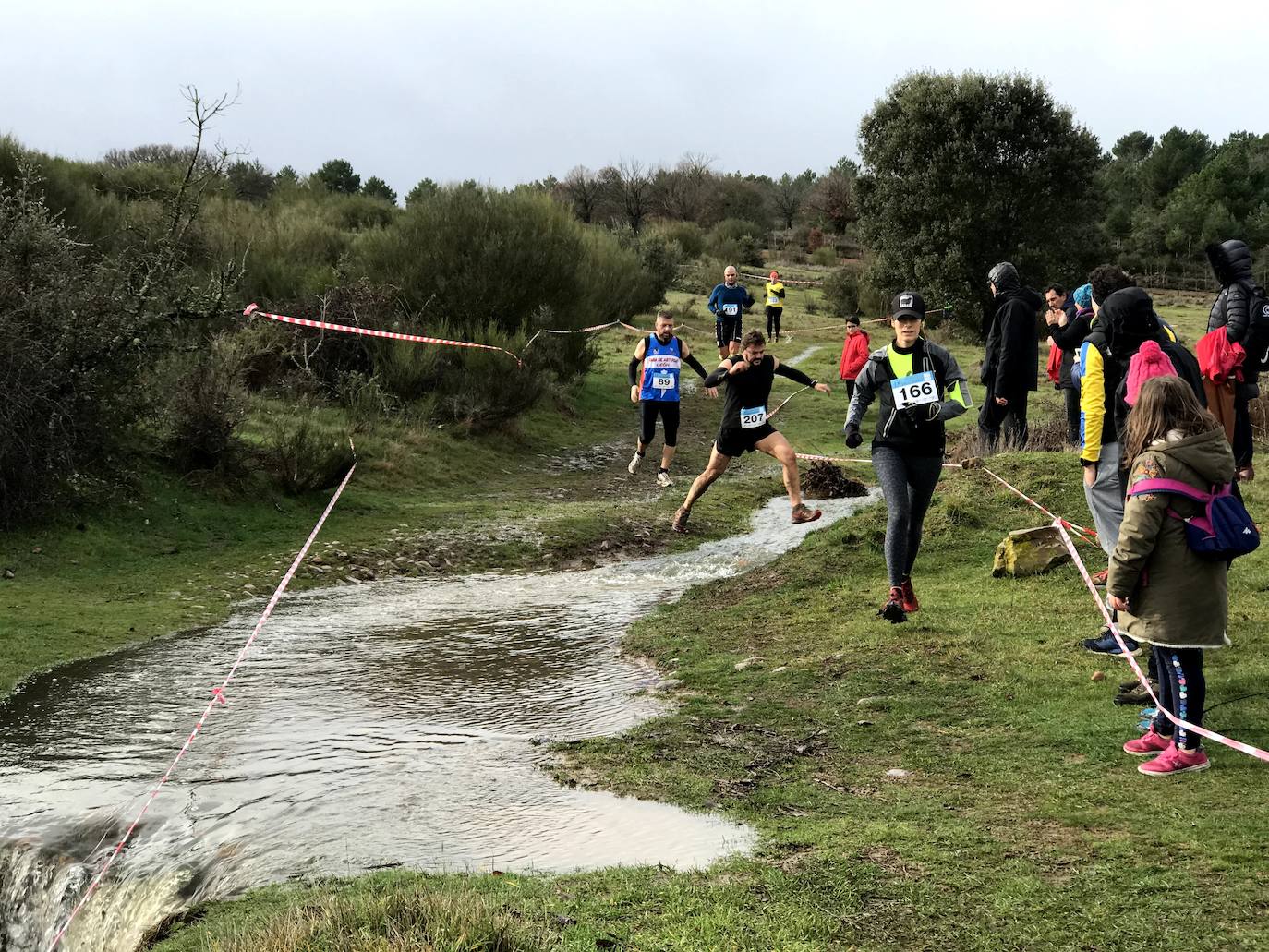 Fotos: Las mejores imágenes del Cross Navideño de Lorenzana