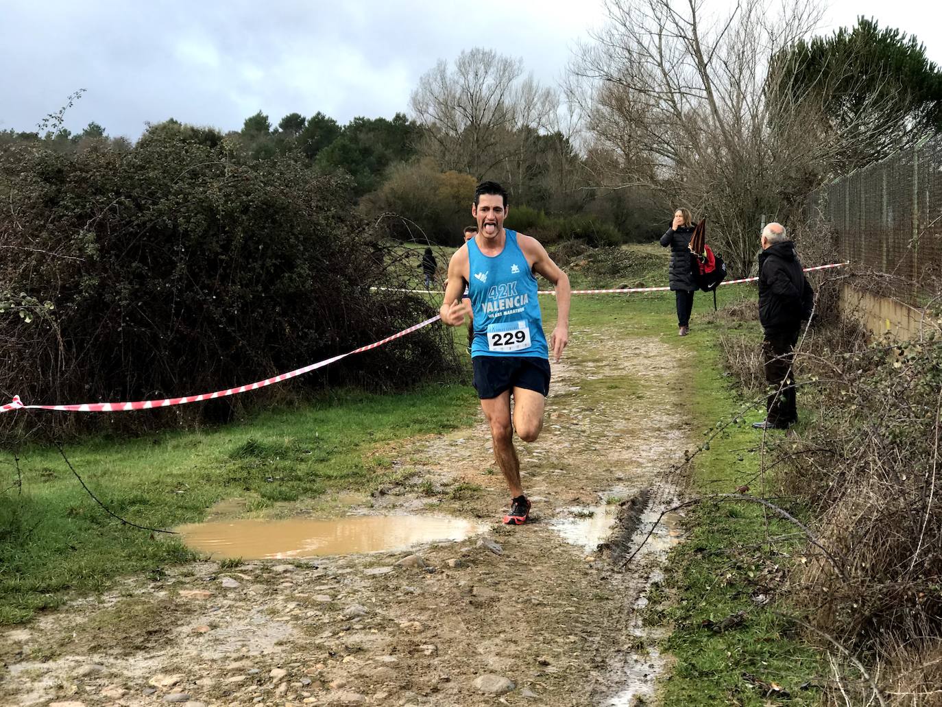 Fotos: Las mejores imágenes del Cross Navideño de Lorenzana