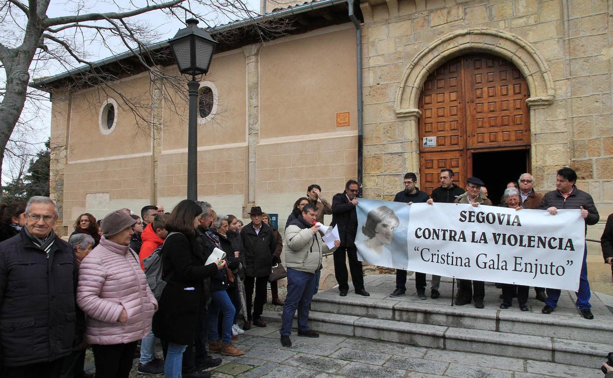 Raúl Gala interviene durante la concentración. 