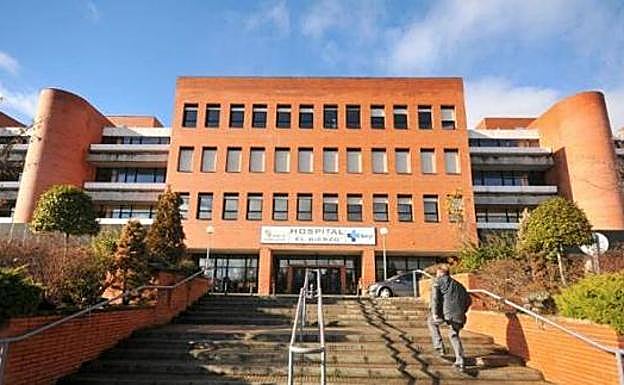 Fachada del Hospital del Bierzo. 