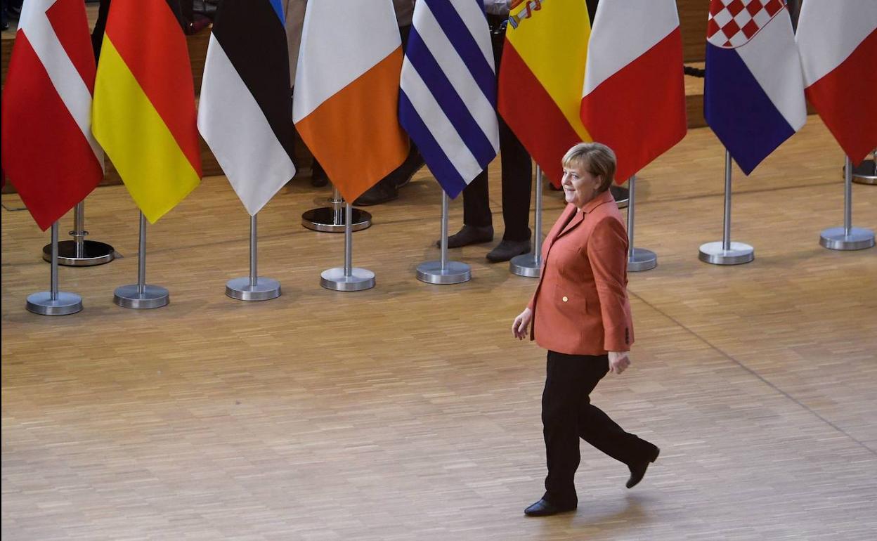 Merkel llega a la sede de la cumbre europea celebrada este mes en Bruselas.