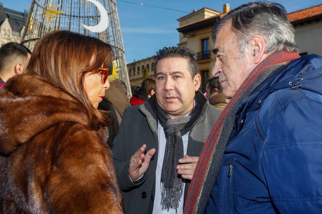 Concentración leonesista convocada en la Plaza de San Marcelo de León.