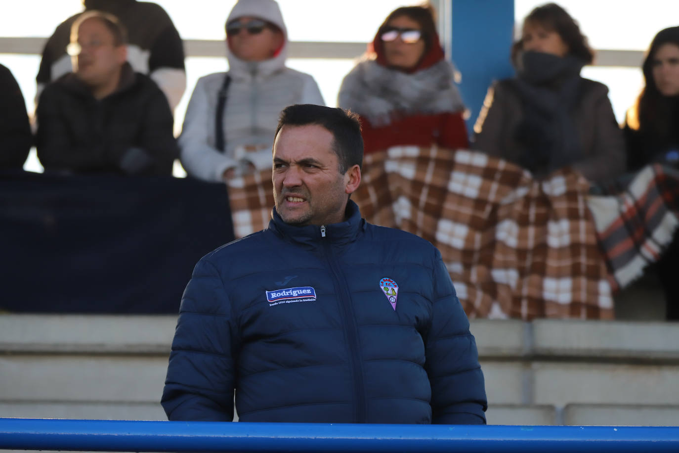 Fotos: Empate entre el Santa Marta y La Bañeza