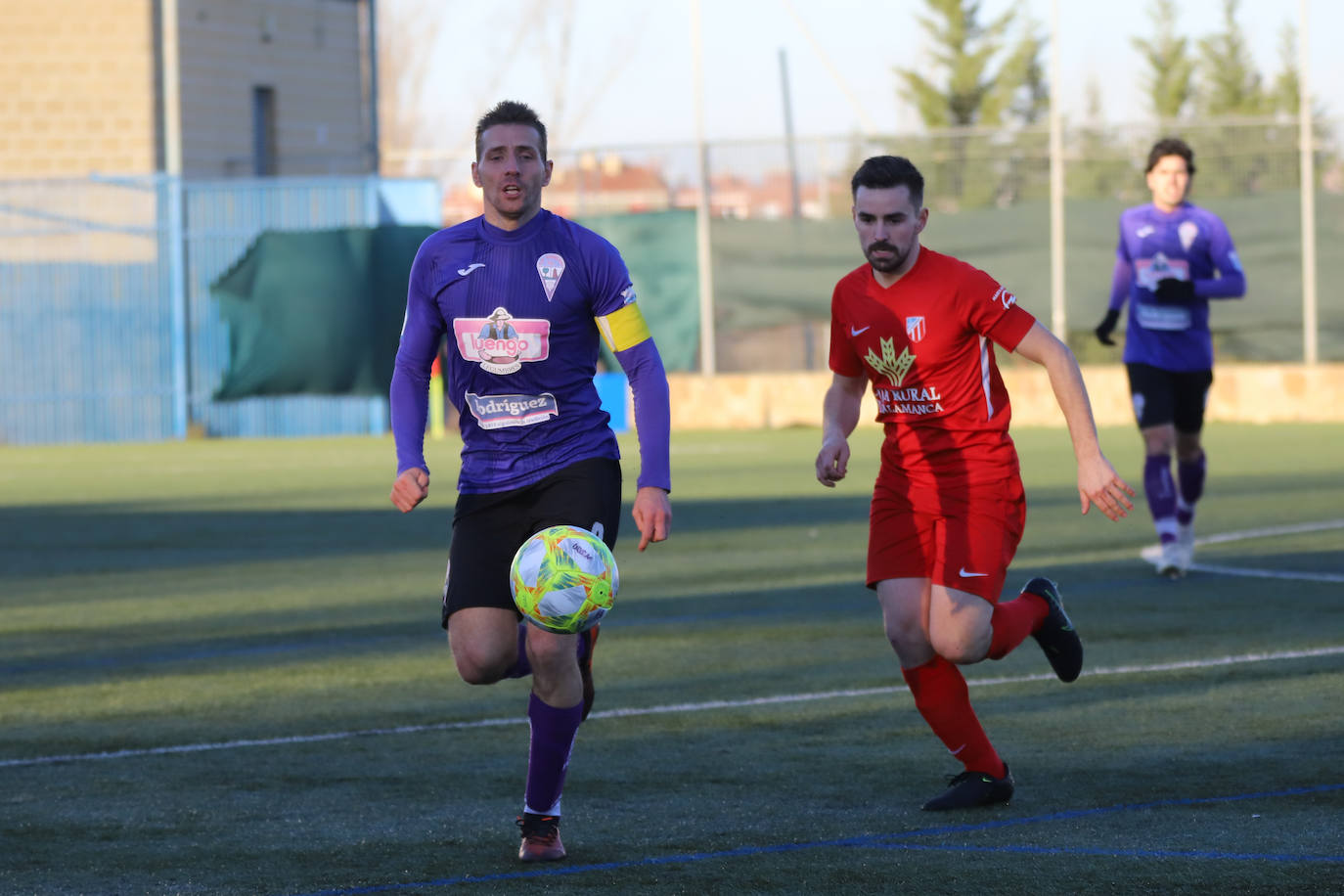 Fotos: Empate entre el Santa Marta y La Bañeza