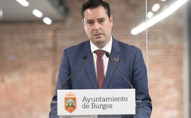 El alcalde de Burgos pide olvidar «debates estériles» como la petición de la autonomía de León