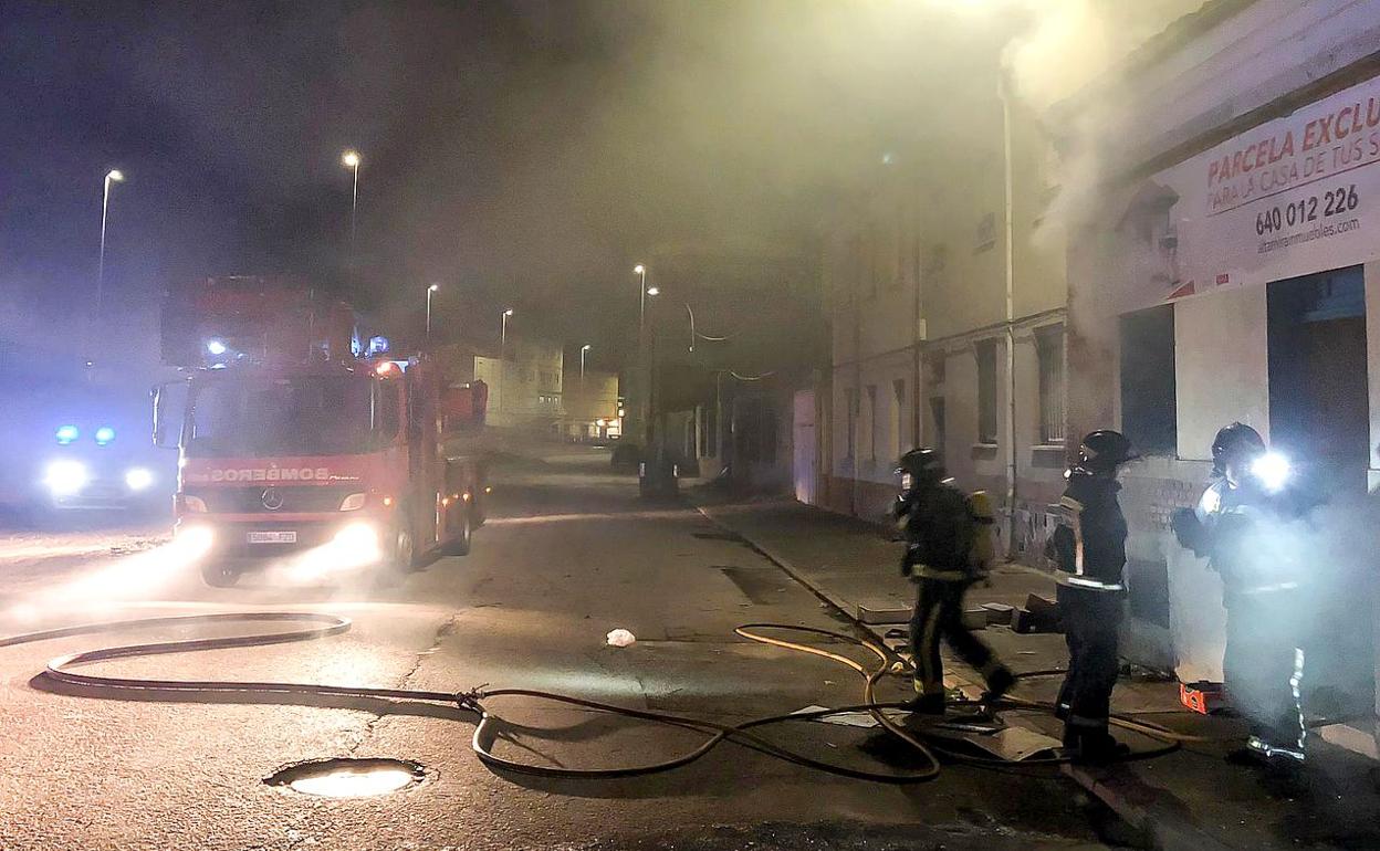Imagen del incendio ocurrido en un inmueble de la Avenida Portugal.