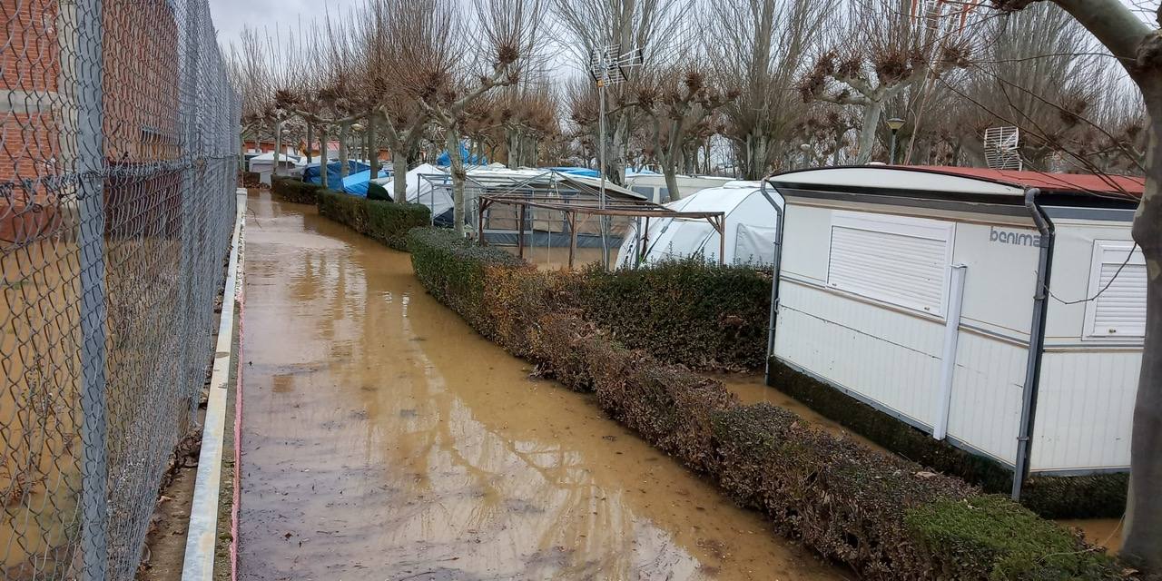 Fotos: Situación del camping de Sahagún