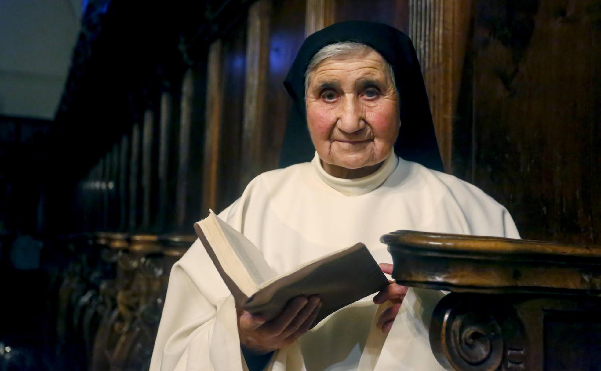 Sor Caridad, hermana del Monasterio Cisterciense de Carrizo de la Ribera, celebra su 100 cumpleaños.