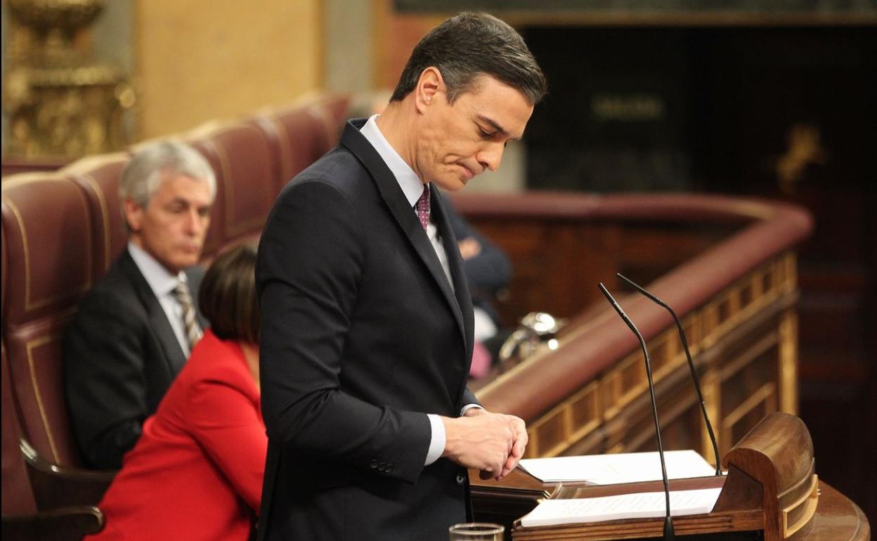 El candidato a la Presidencia del Gobierno, Pedro Sánchez, durante su intervención en el debate de Investidura.