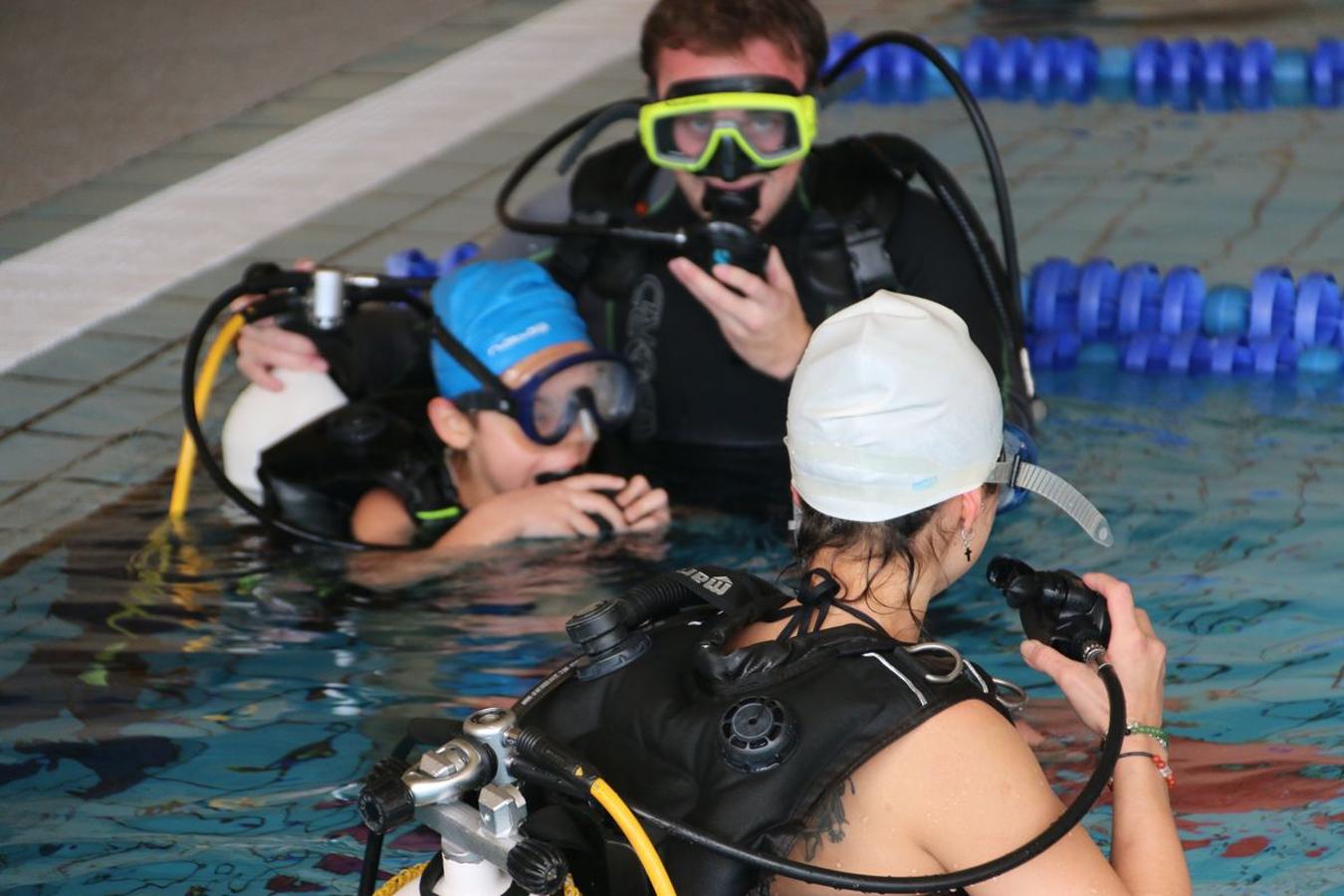 Fotos: Un Juguete por un Bautismo de Buceo