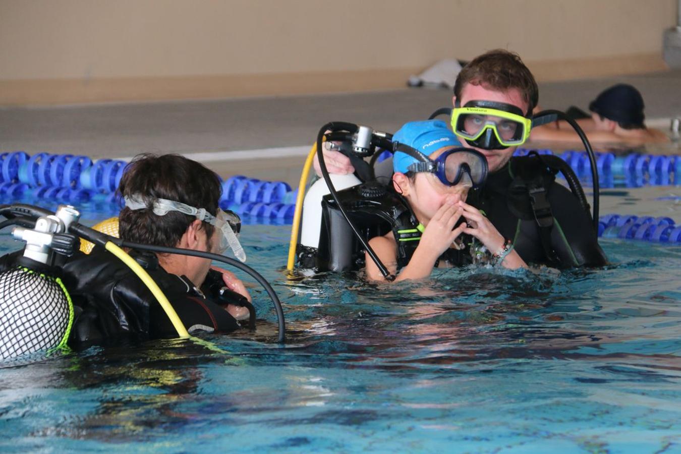 Fotos: Un Juguete por un Bautismo de Buceo