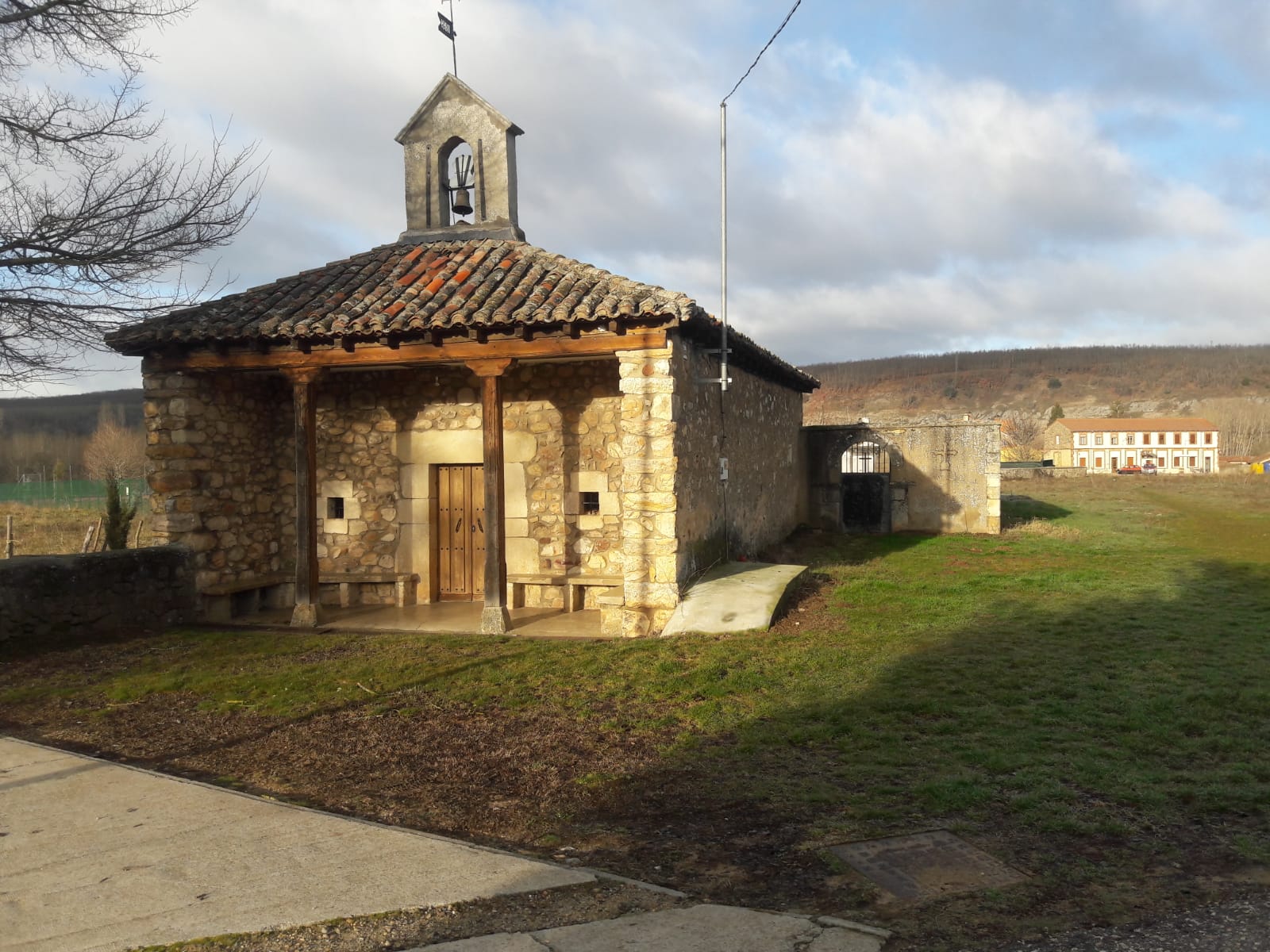 Esta localidad leonesa de la montaña oriental sostiene su población con la llegada de ocho nuevos vecinos al pueblo, lo que supone, al menos, mantener en 30 el número de habitantes dentro de la conocida como 'España despoblada'