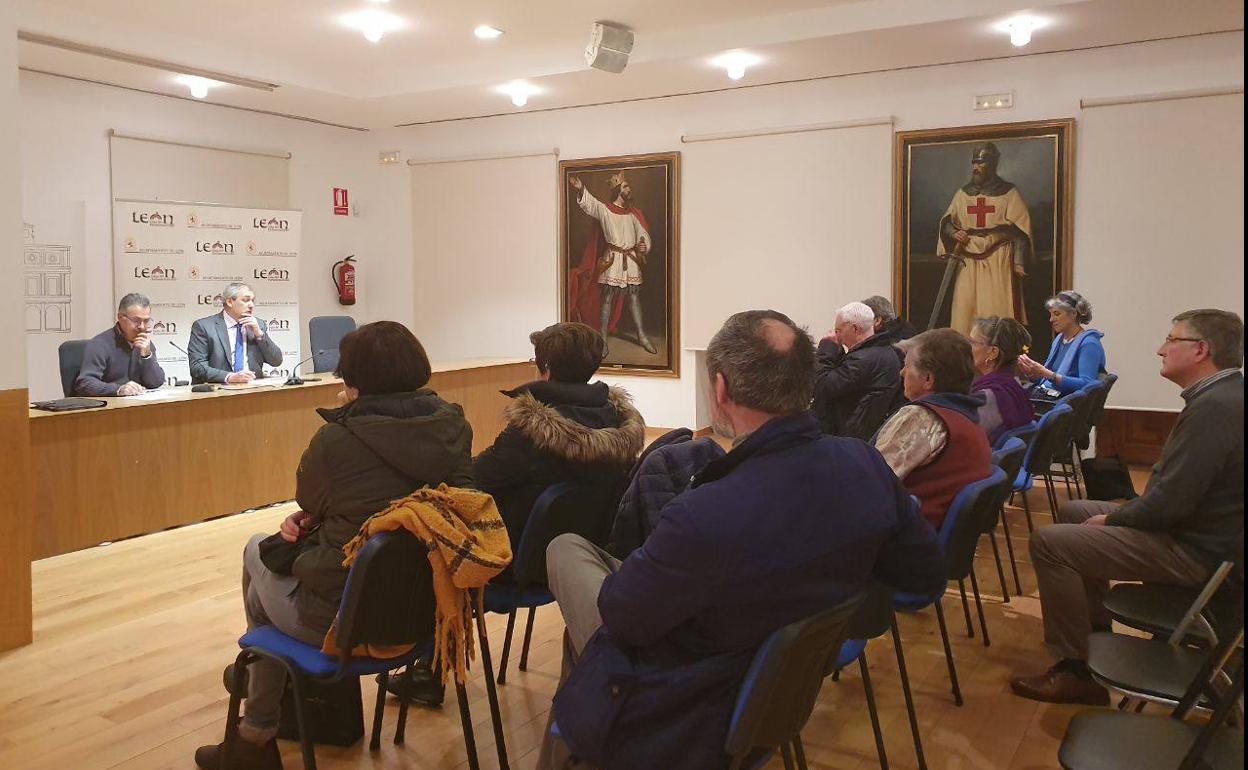 Reunión con representantes vecinales.