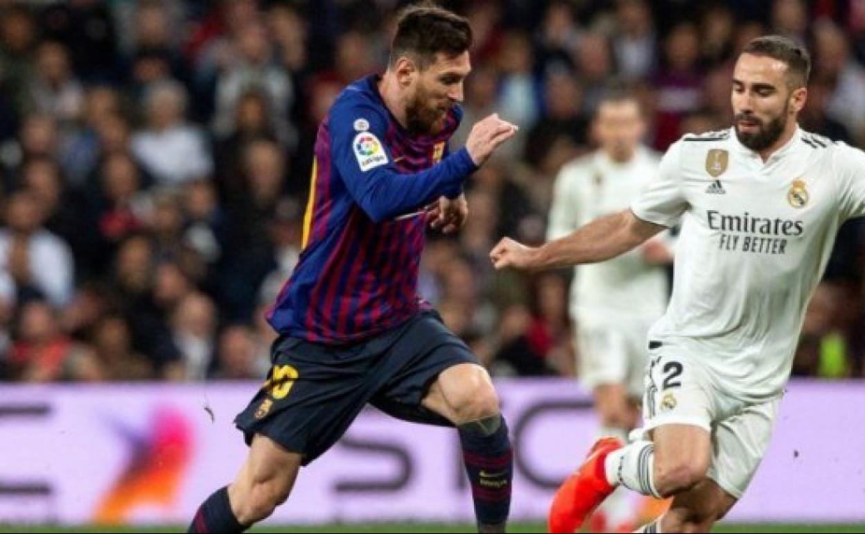 Leo Messi y Dani Carvajal, durante un clásico.