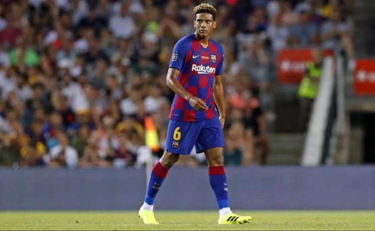 Todibo durante un partido de liga.