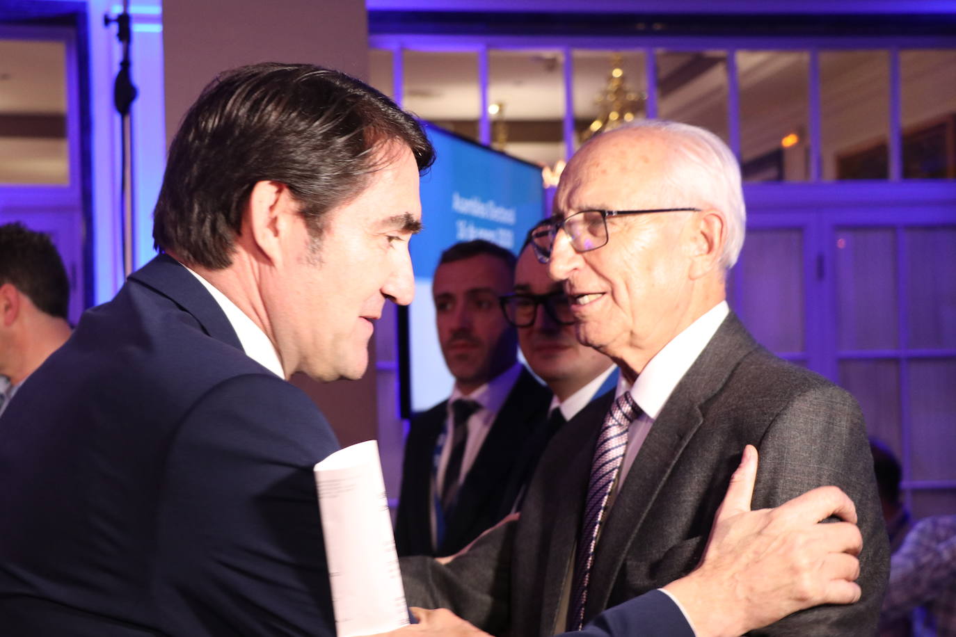 Una Asamblea electoral ha elegido como presidente de nuevo a Javier Cepedano, que lleva al frente de la patronal leonesa desde el año 2008.