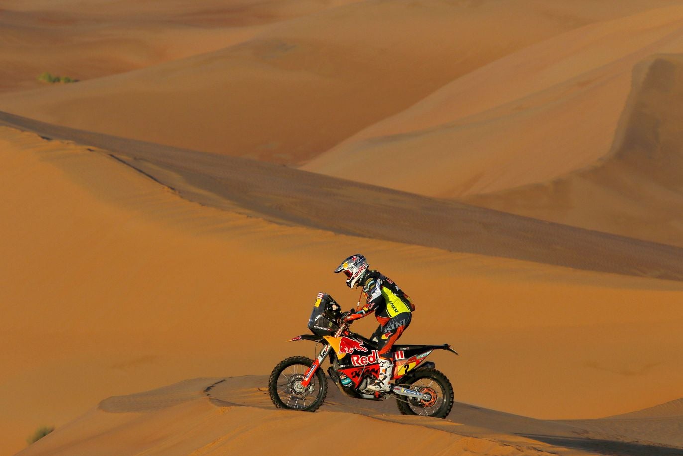 El piloto leonés Jesús Calleja, tras una extraordinaria etapa en el Dakar, se encuentra a un paso de alcanzar la línea de meta de la prueba más dura del mundo.