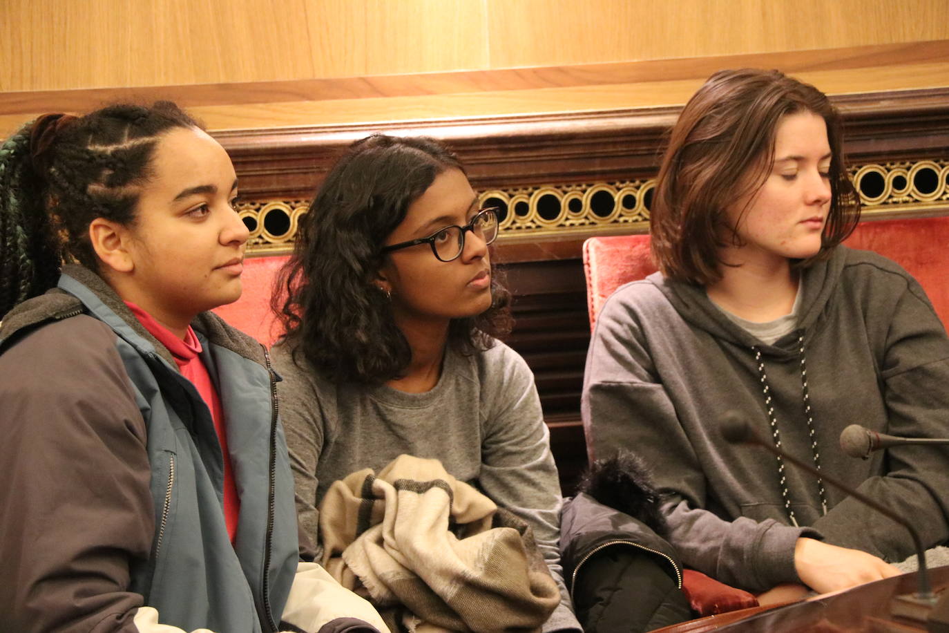 Fotos: Recepción de estudiantes franceses en el Ayuntamiento de León