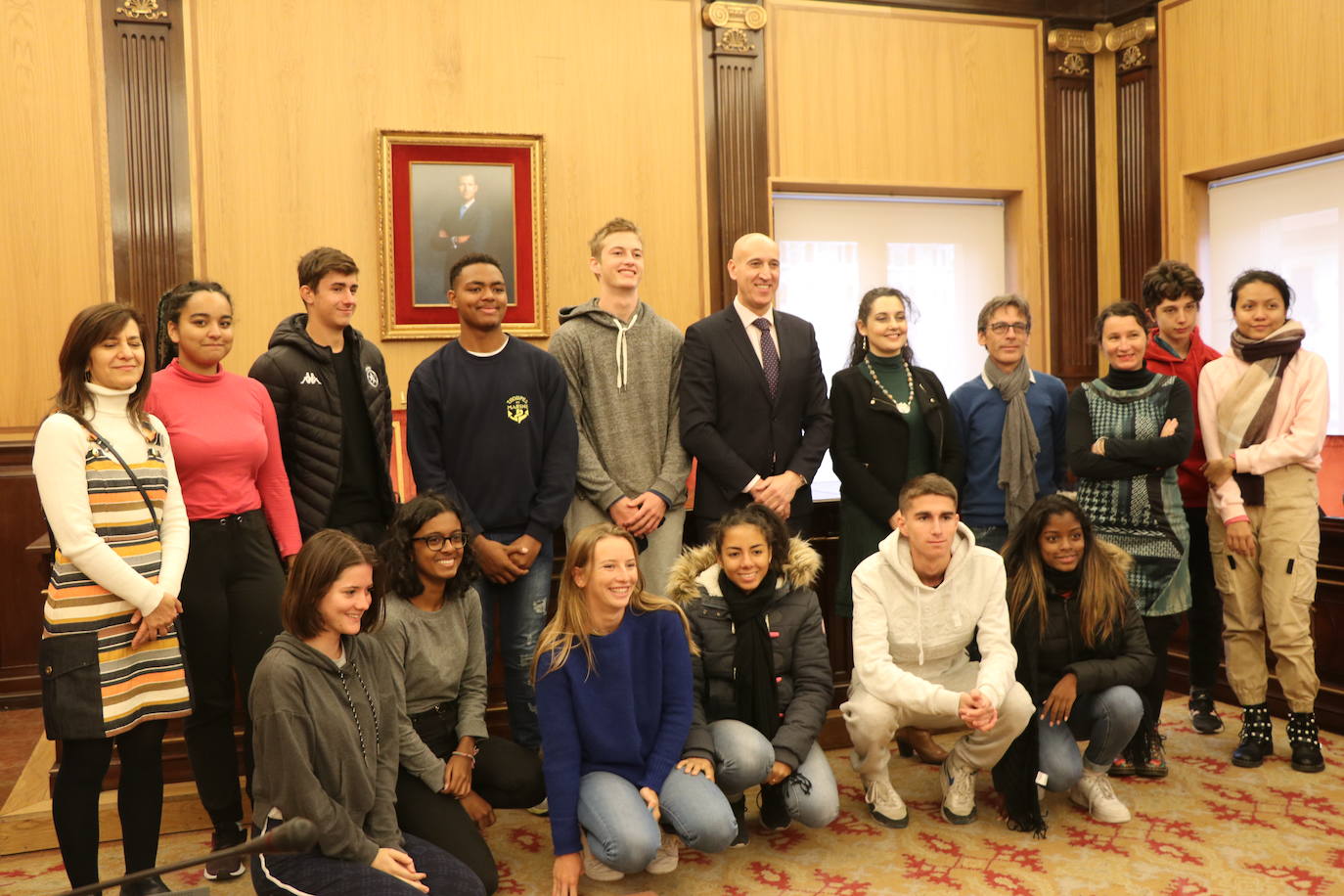 Fotos: Recepción de estudiantes franceses en el Ayuntamiento de León