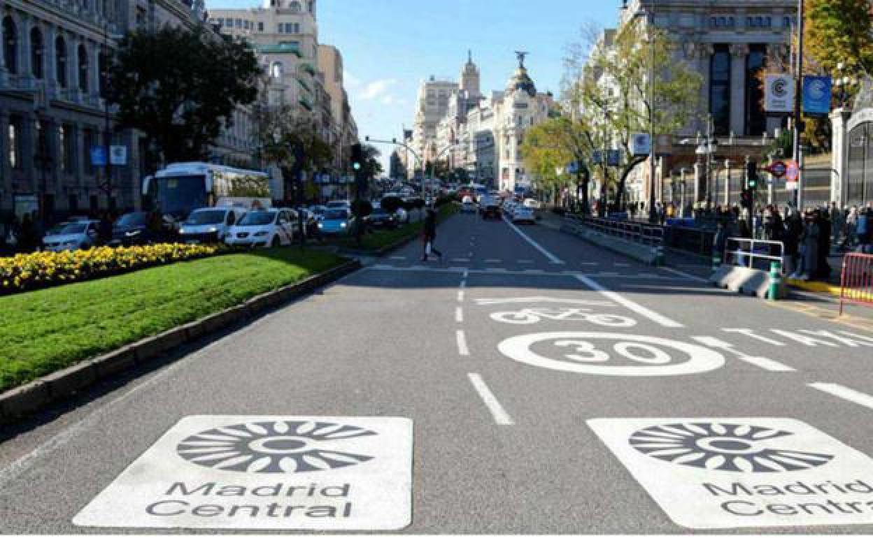 Imagen de Madrid Central a su paso por la calle Alcalá.