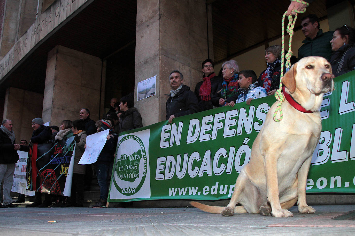 Fotos: Concentración por un conservatorio digno