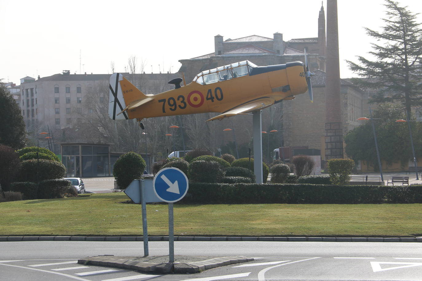 Denuncian el impago de la restauración del avión T6 Texan en León capital.
