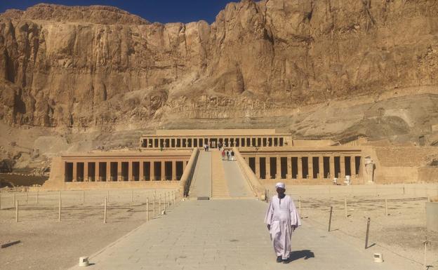Imagen principal - El templo de Deirel Bahari, el Valle de los Reyes y el templo de Luxor.