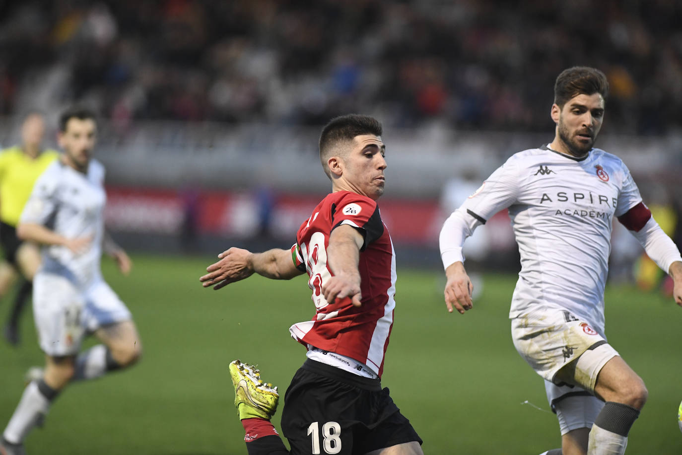 Fotos: Las imágenes del Bilbao Athletic-Cultural