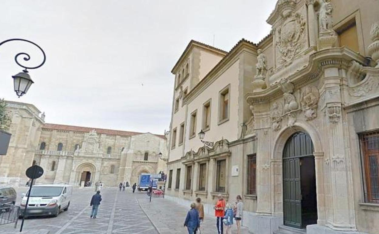 Fachada de la Audiencia Provincial de León. 