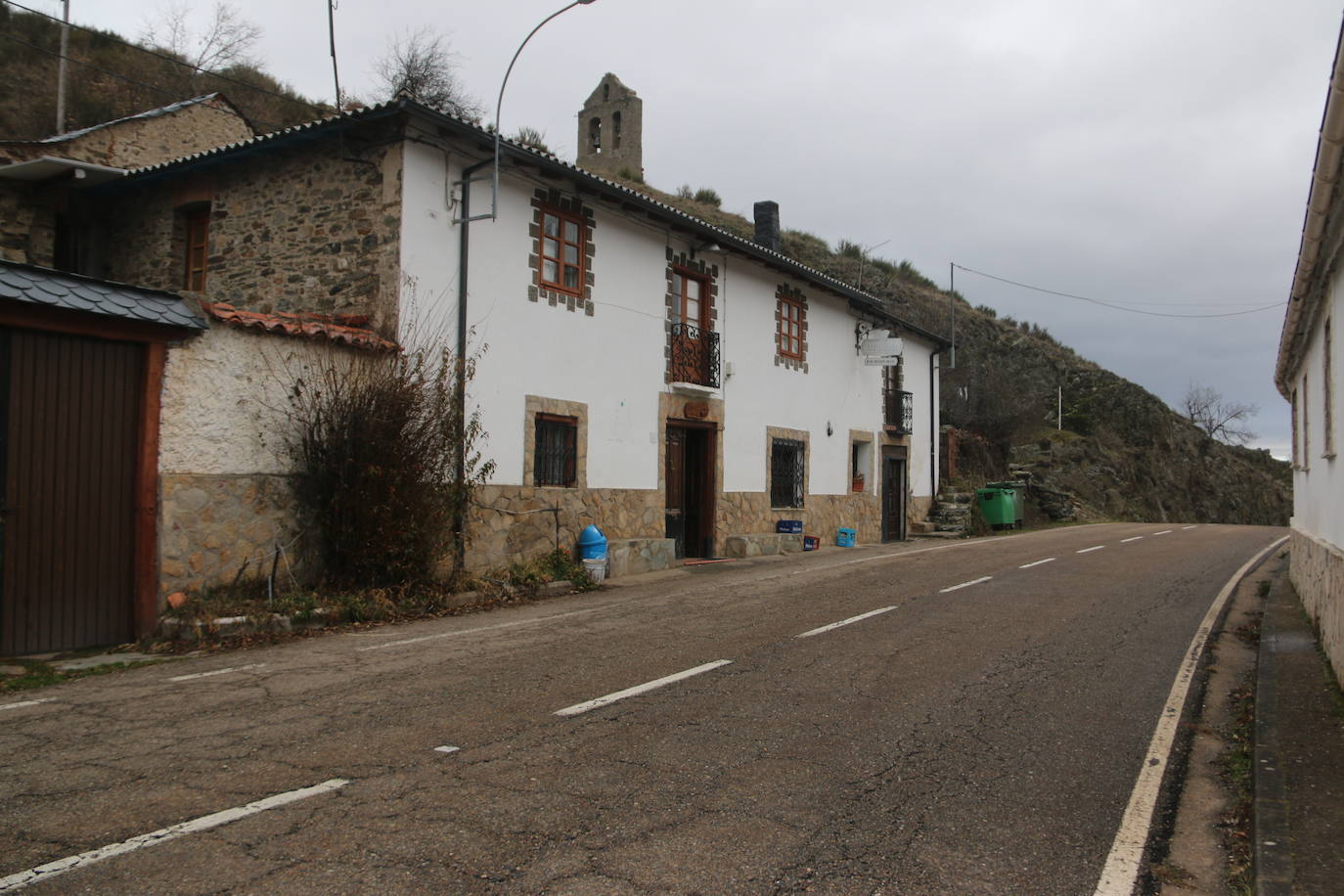 Riello es un paraje perfecto para reencontrase con el pasado, revivir la historia y rodearse de un entorno admirable.