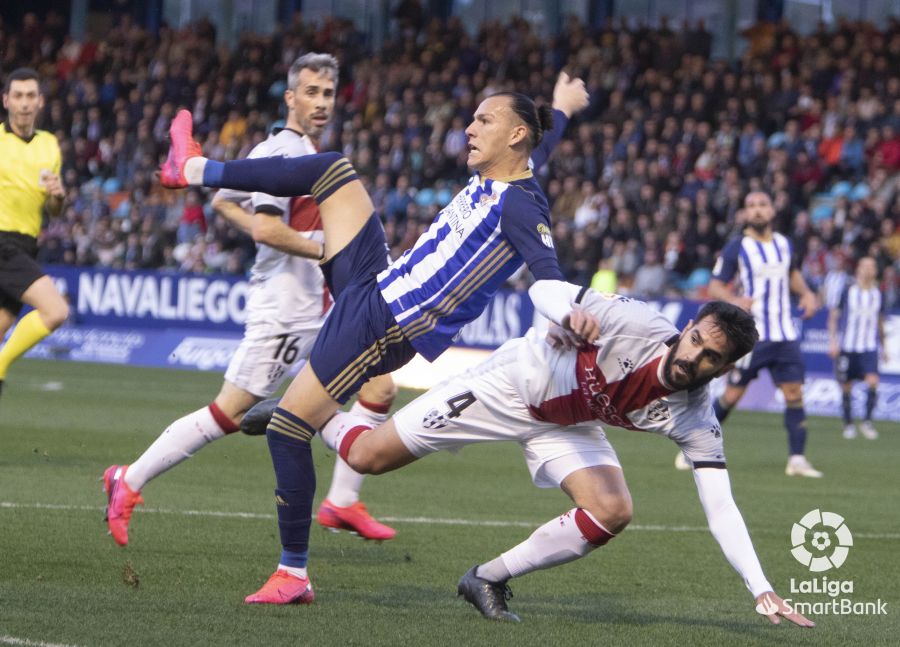 Fotos: Partido entre la Ponferradina y el Huesca