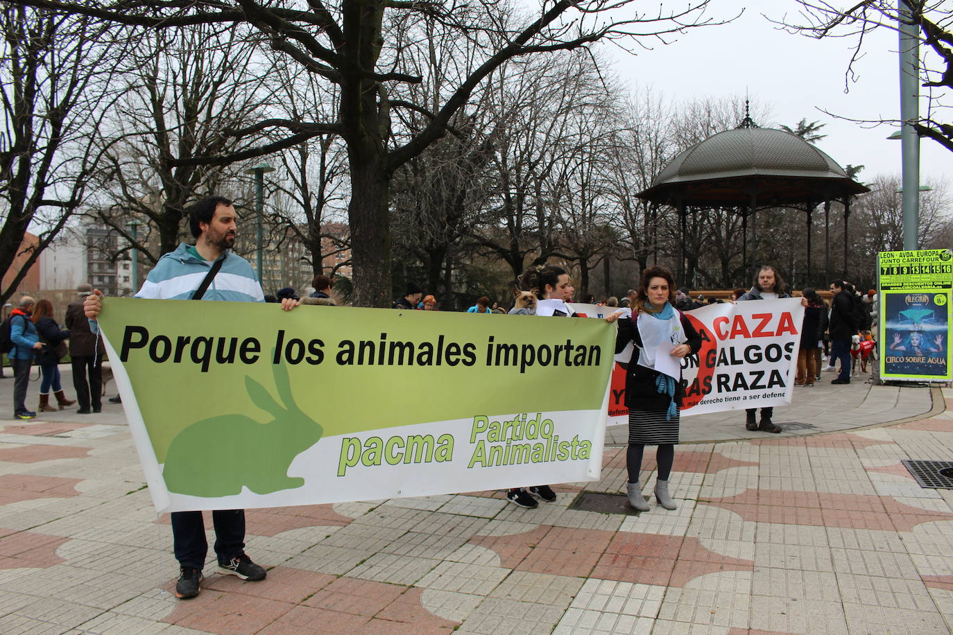 Fotos: Manifestación en contra de la caza con galgos en León