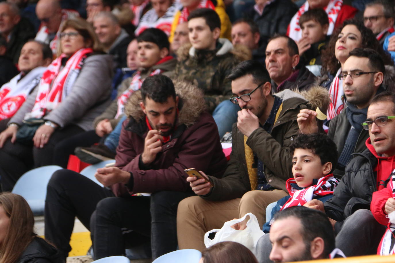 Las imágenes del público asistente al partido entre la Cultural y el Logroñés.