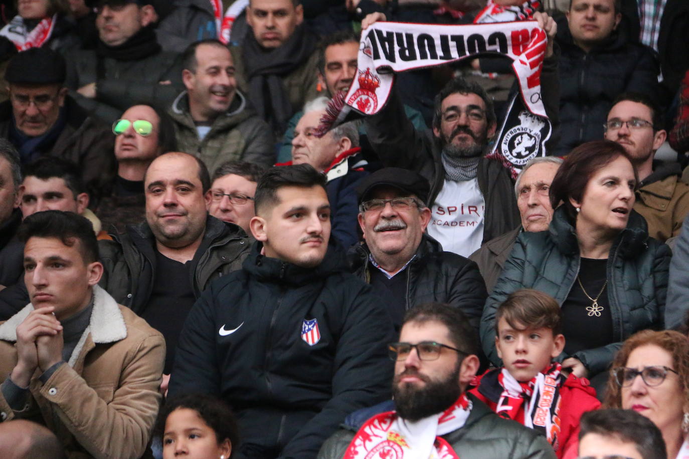Las imágenes del público asistente al partido entre la Cultural y el Logroñés.