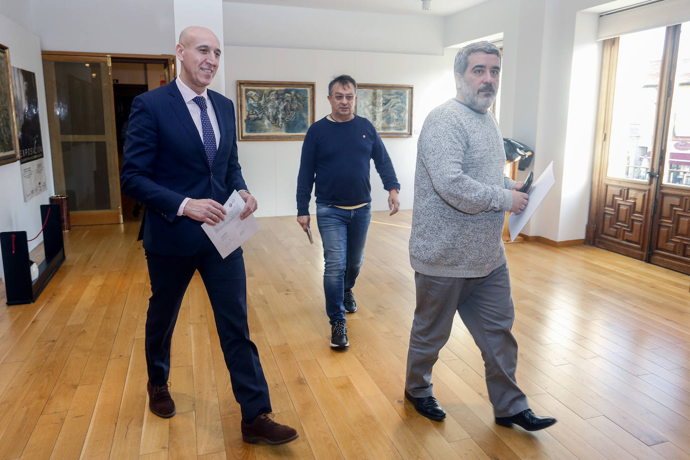 Reprsentantes sindicales durante el encuentro mantenido con el alcalde de León.