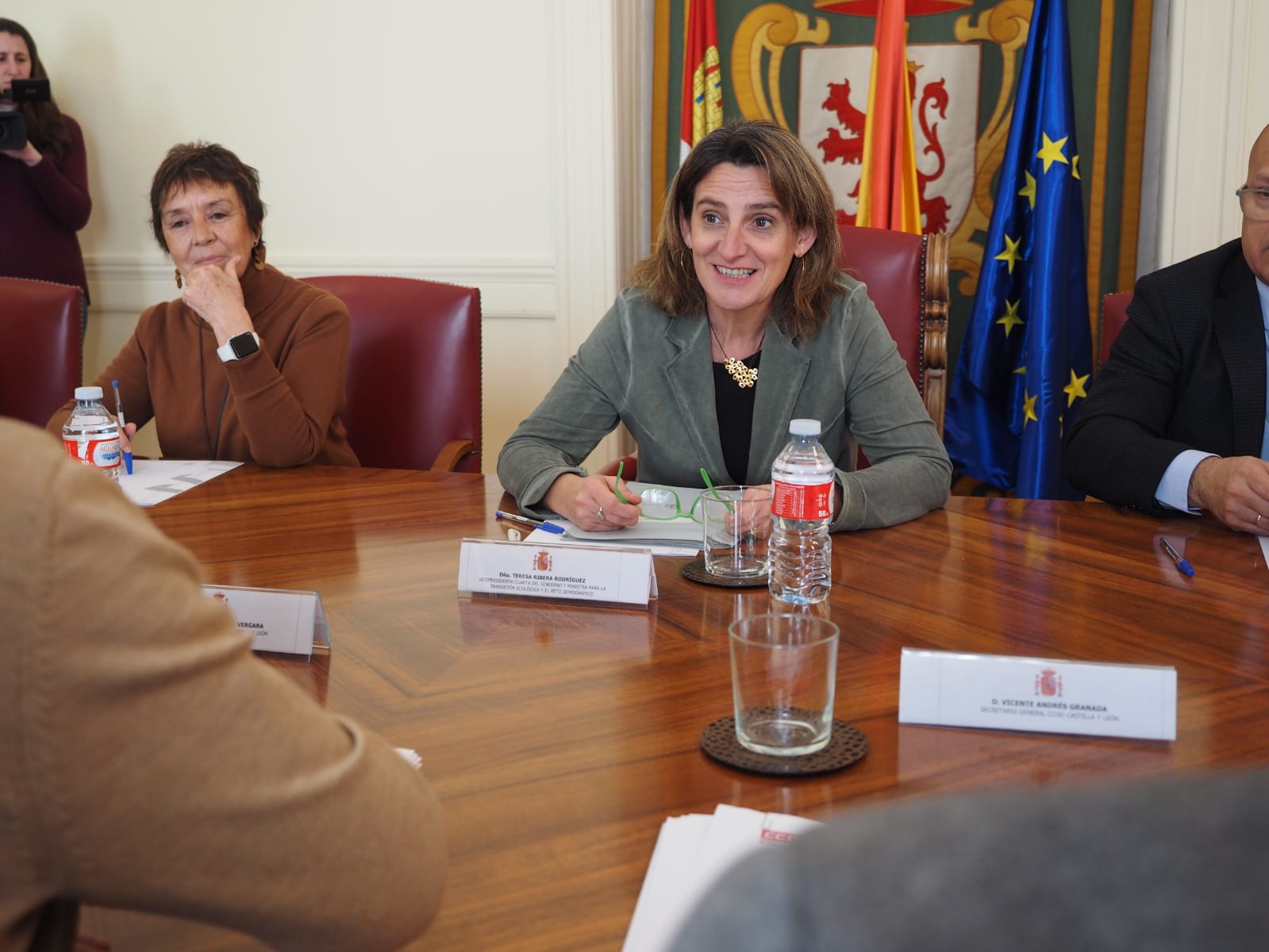 La ministra de Transición Ecológica y vicepresidenta del Gobierno,Teresa Ribera, se reúne con CCOO y UGT en Subdelegación del Gobierno en León para analizar y tratar el 'Pacto por León' promovido por las fuerzas sindicales.