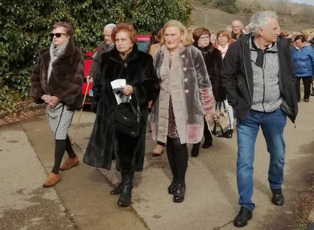 Garrafe de Torío se cita para celebrar su tradicional festividad de San Blas.