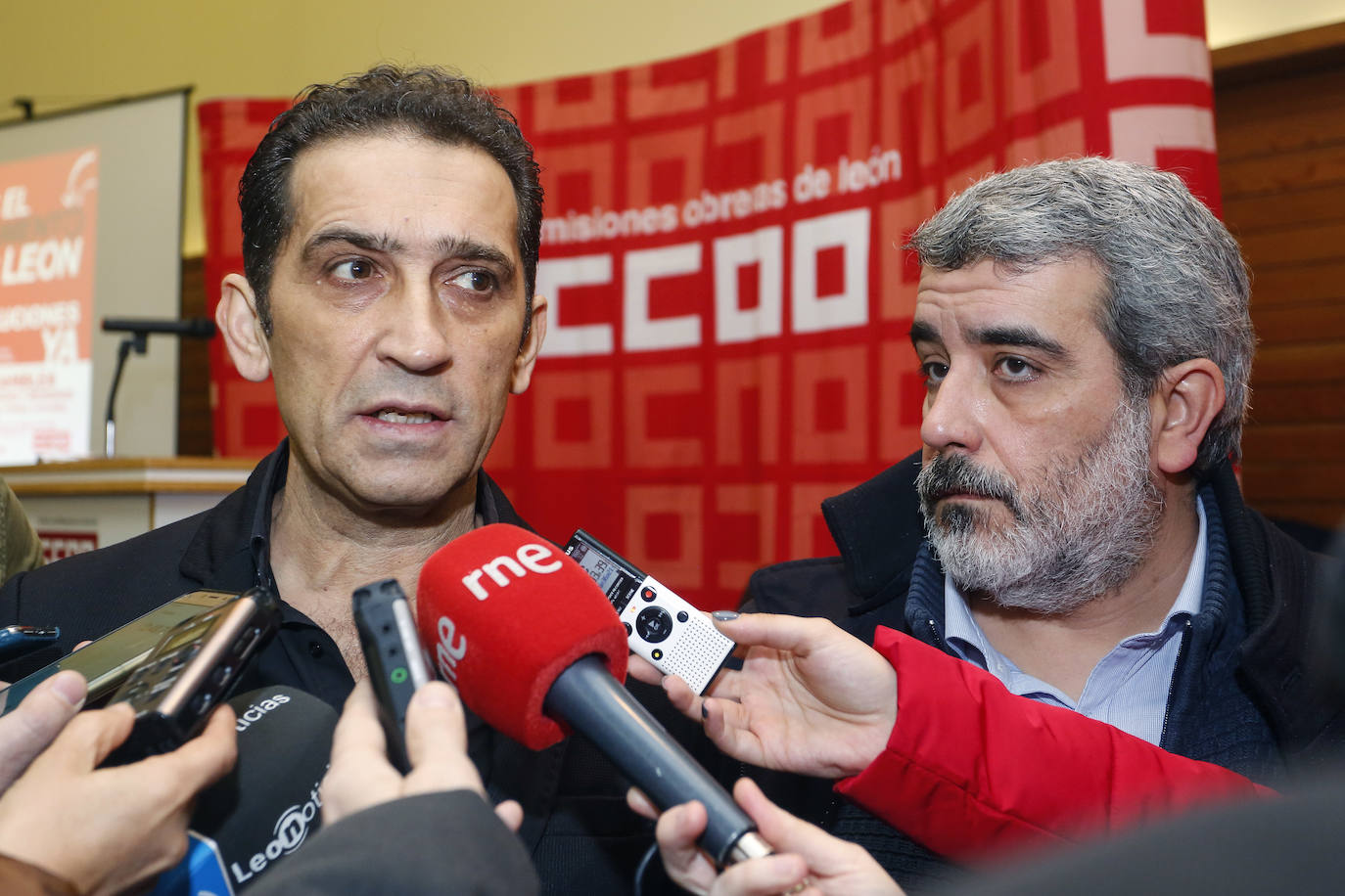 Fotos: Asamblea de delegados de CCOO León para preparar la manifestación del 16F