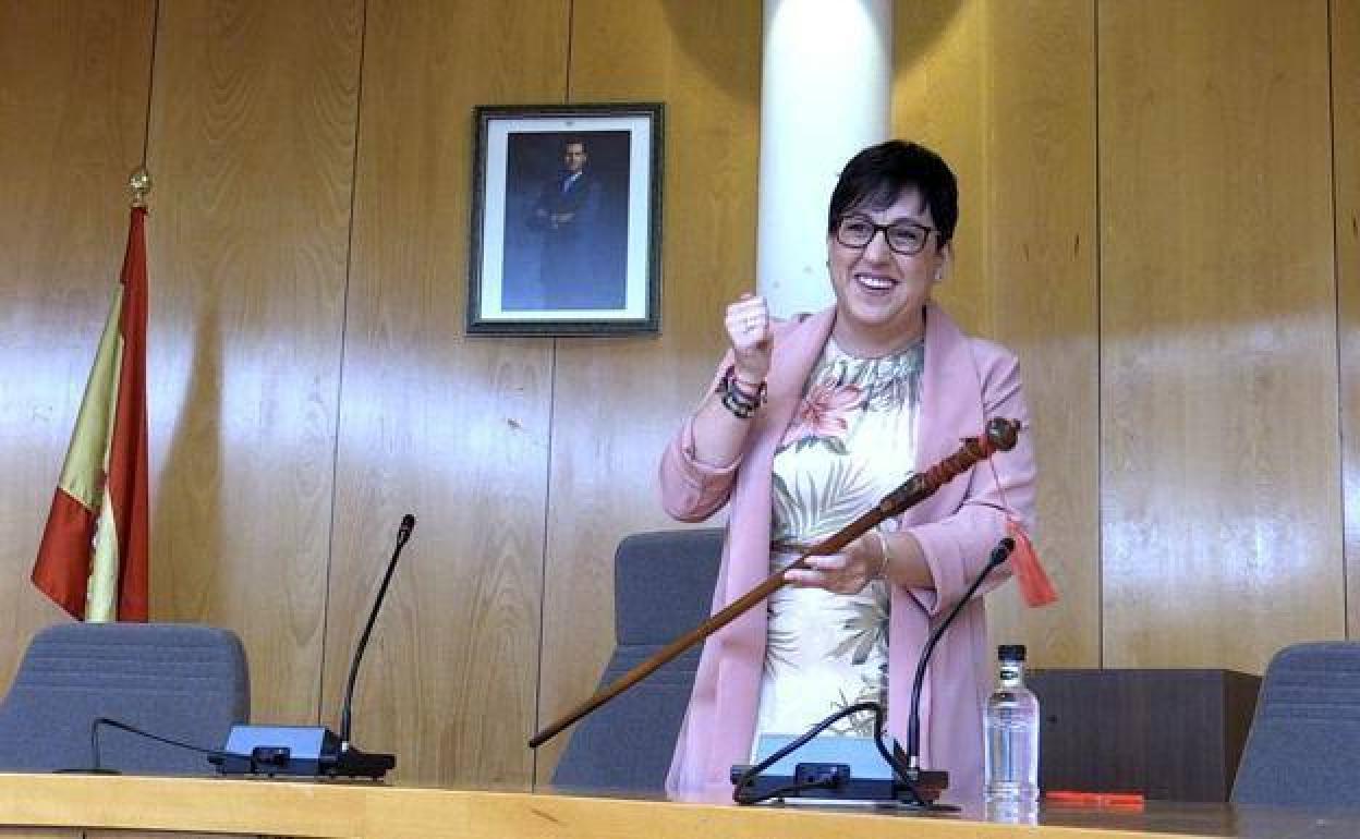 Toma de posesión de la alcaldesa, Camino Cabañas.