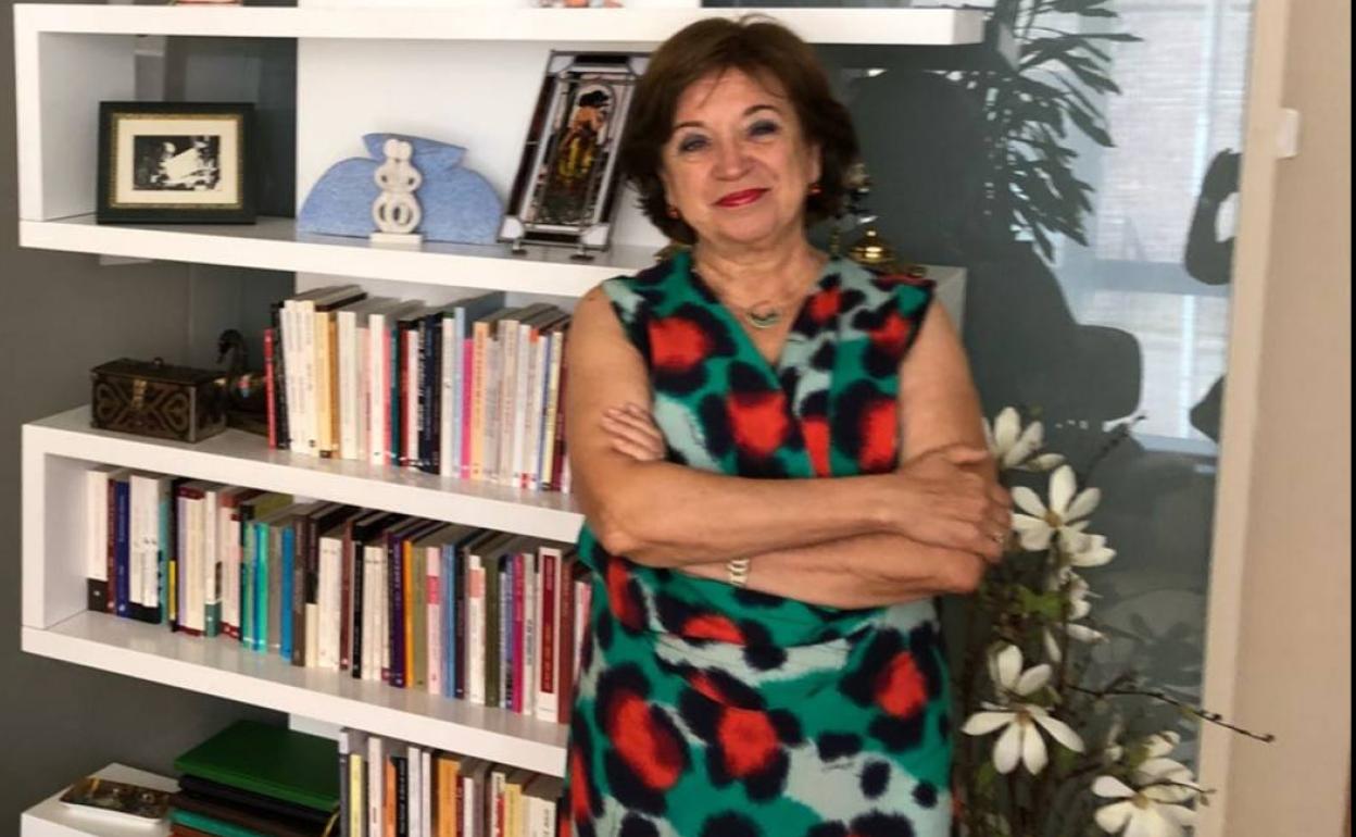 Las psicoanalistas María Dolores Navarro, una de las organizadora del evento.