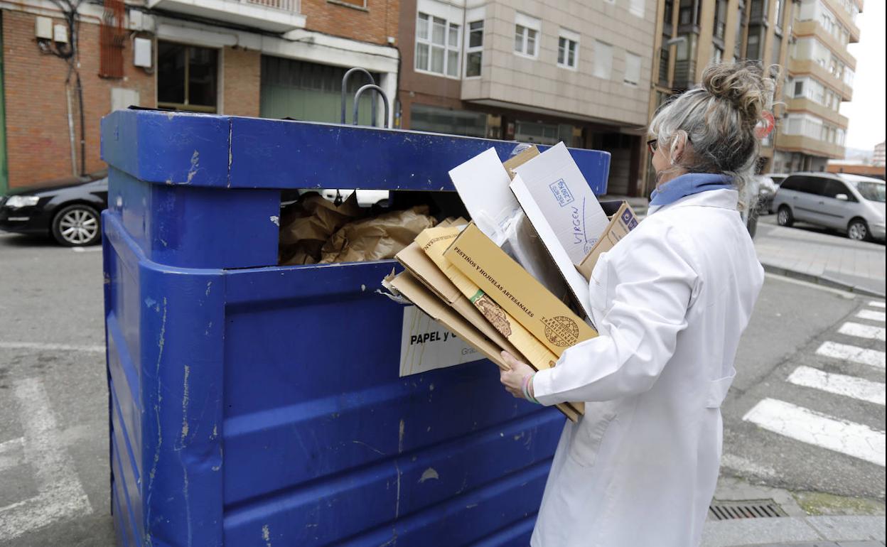 El Ayuntamiento de Palencia avanza en la adjudicación definitiva de la recogida de papel y cartón