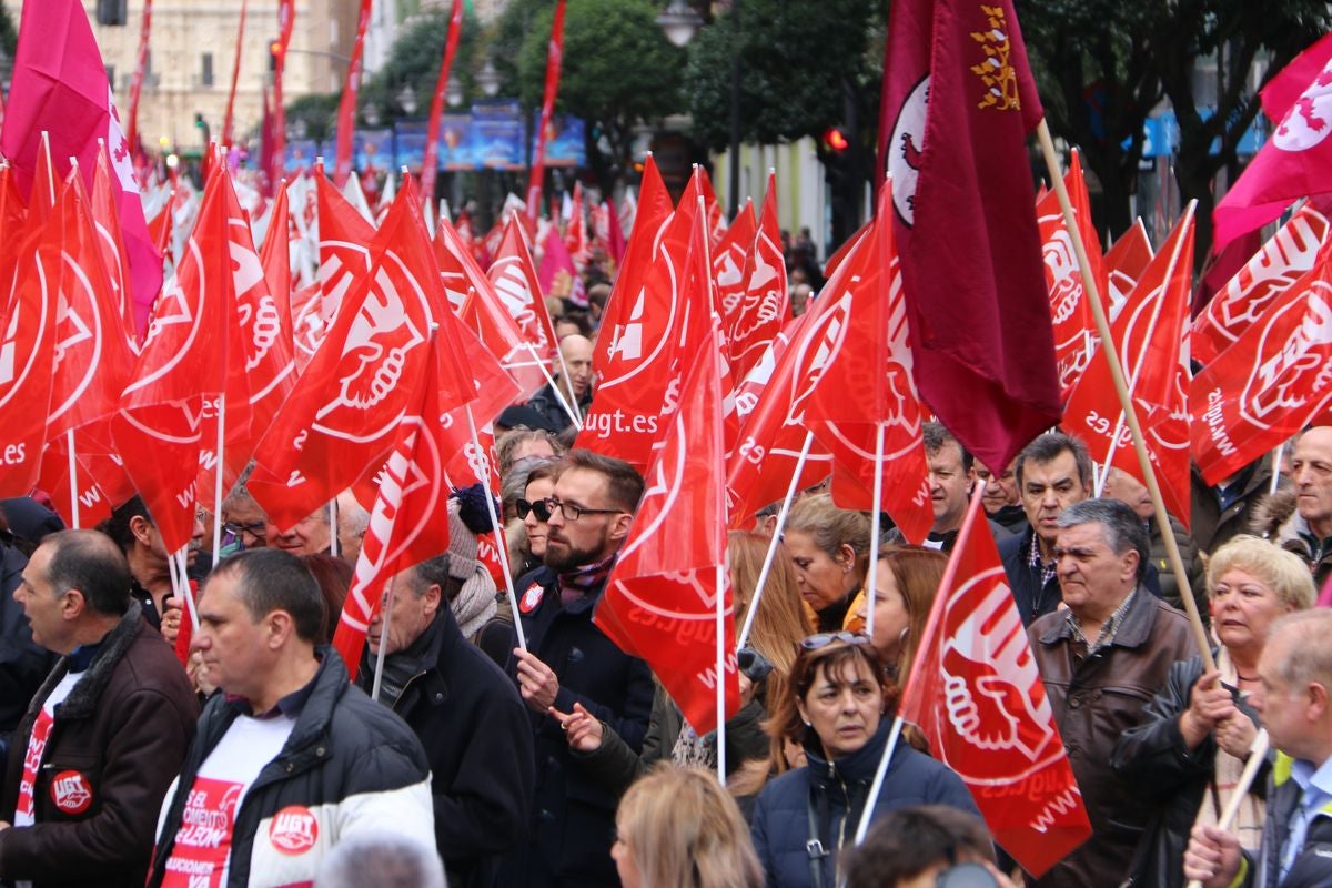 Fotos: La sociedad leonesa se suma a la manifestación del 16F