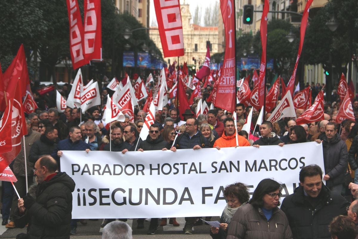 Fotos: La sociedad leonesa se suma a la manifestación del 16F