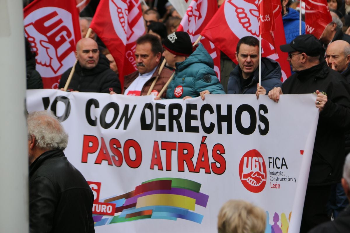 Fotos: La sociedad leonesa se suma a la manifestación del 16F