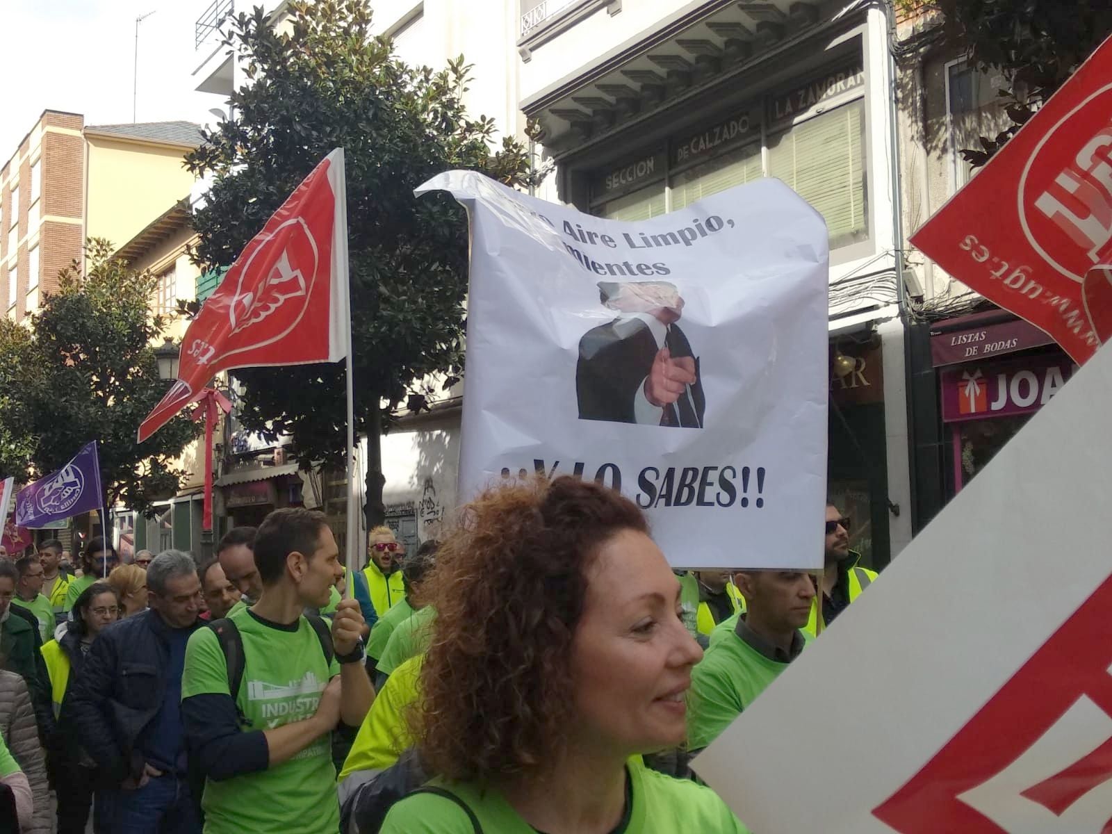 La bandera del Bierzo se ha levantado de nuevo este domingo en defensa del futuro de toda una comarca.