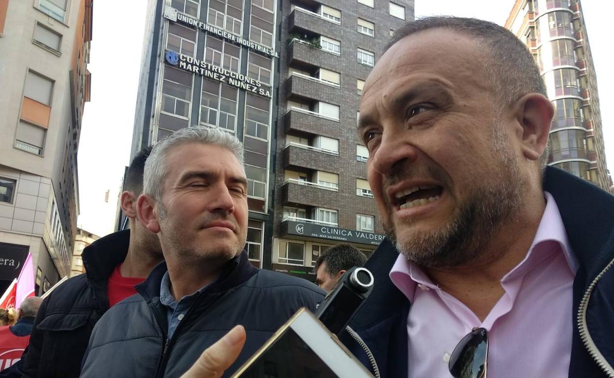 El presidente comarcal al inicio de la manifestación.